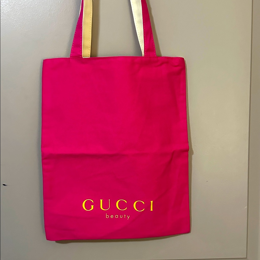 Gucci Beauty Fuchsia/Cream Reversible Tote Bag NWOT